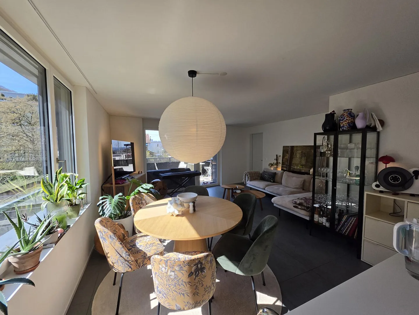 Appartamento di 4.5 locali con vista sulla foresta a Freienbach - Foto 4 di 14