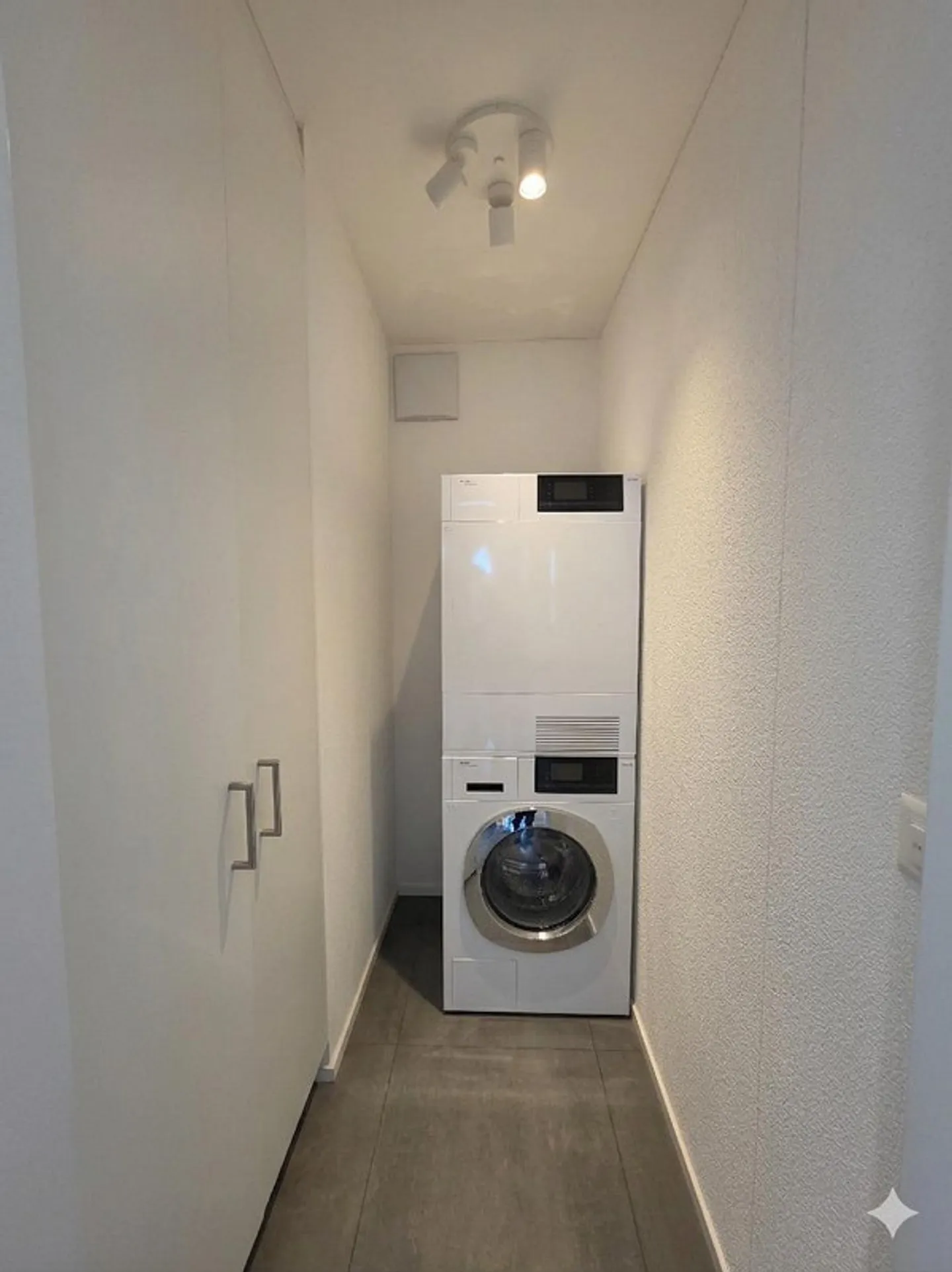 Appartamento di 4.5 locali con vista sulla foresta a Freienbach - Foto 9 di 14