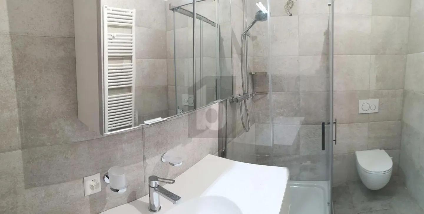 MODERNO CON VISTA LAGO - Foto 5 di 6