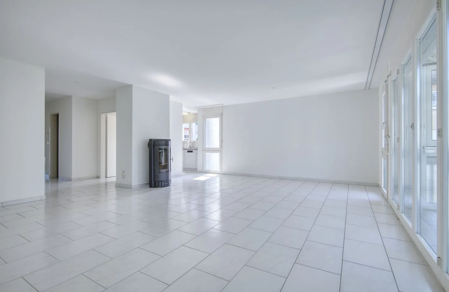 Luminoso appartamento di 4½ stanze con balcone giardino d'inverno - Foto 2 di 13