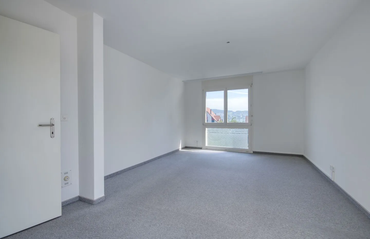 Luminoso appartamento di 4½ stanze con balcone giardino d'inverno - Foto 6 di 13