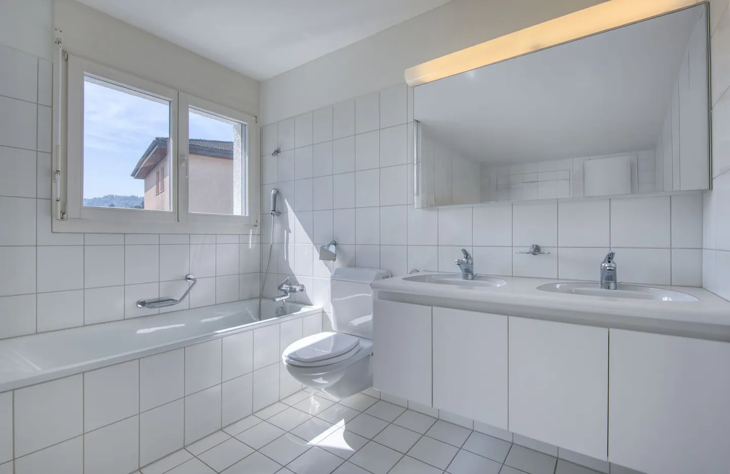 Luminoso appartamento di 4½ stanze con balcone giardino d'inverno - Foto 7 di 13