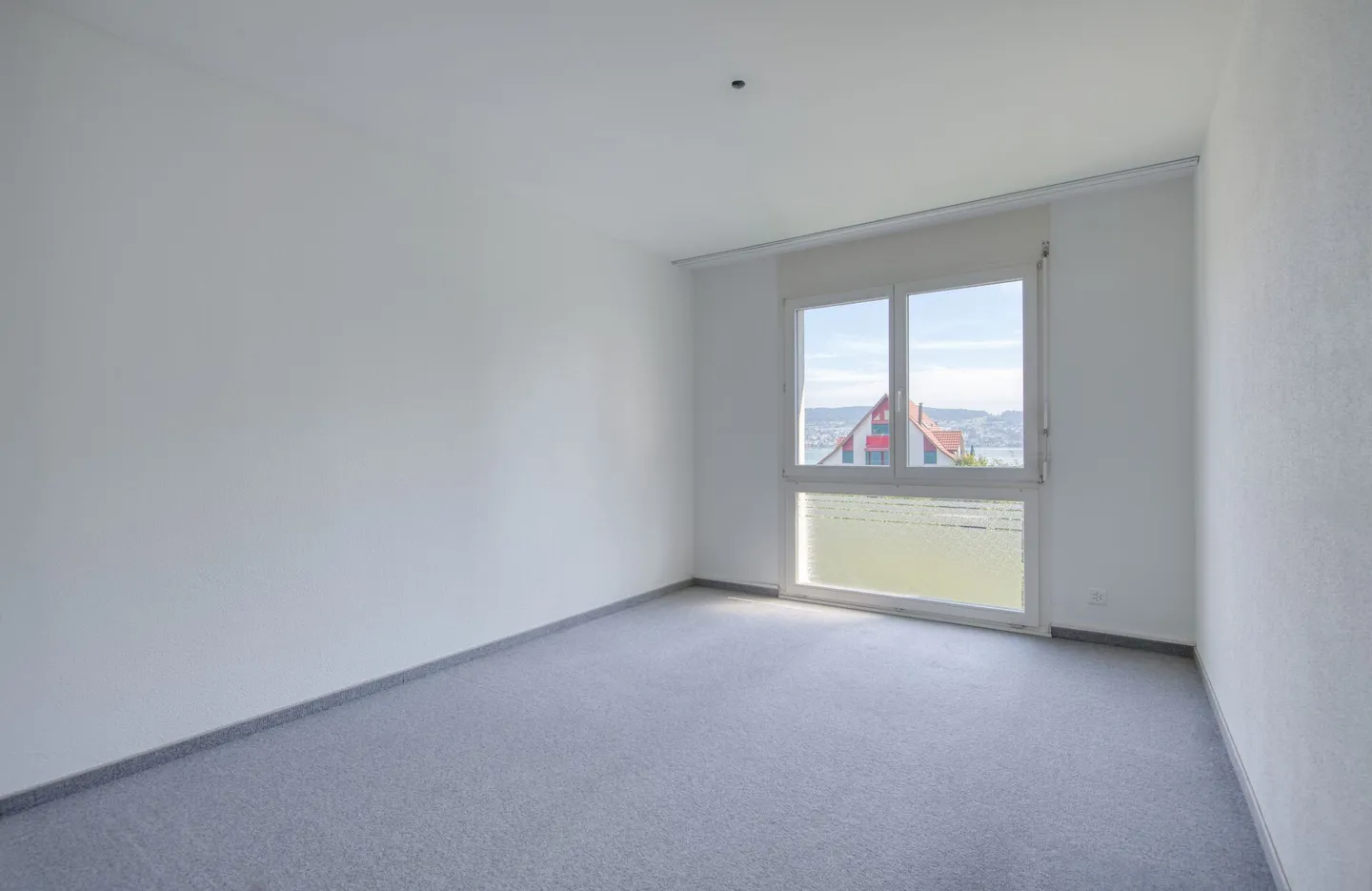 Luminoso appartamento di 4½ stanze con balcone giardino d'inverno - Foto 8 di 13