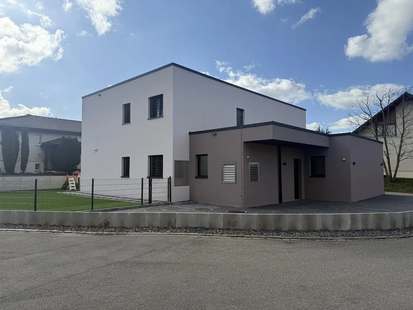 Detached Single-Family House in Eschenz - Photo 4 of 30