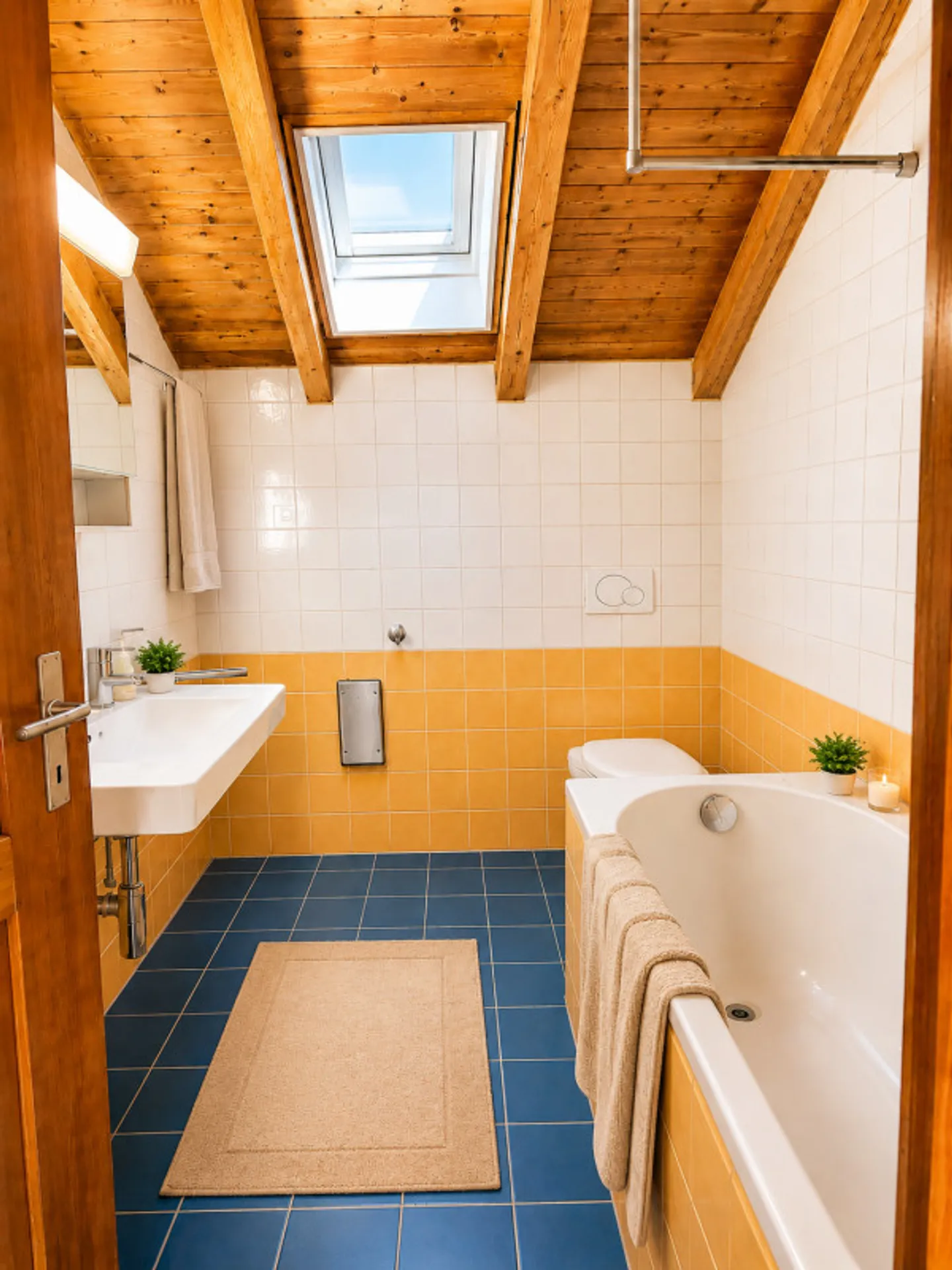 VETROZ - For rent a charming 2-room attic apartment of approx. 61m2 - Without elevator - Photo 4 of 4