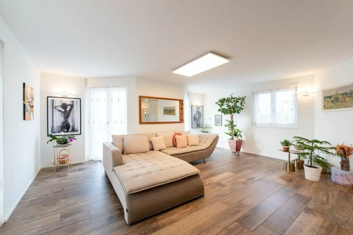 Charming Family Home with Views - Photo 3 of 13