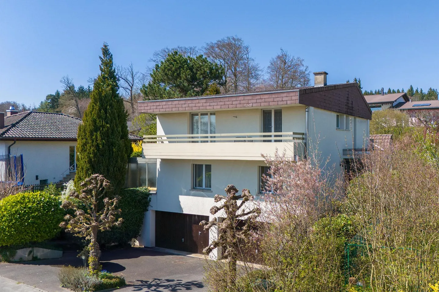 Maison individuelle de 6,5 pièces située au calme à Meikirch - Photo 1 sur 30