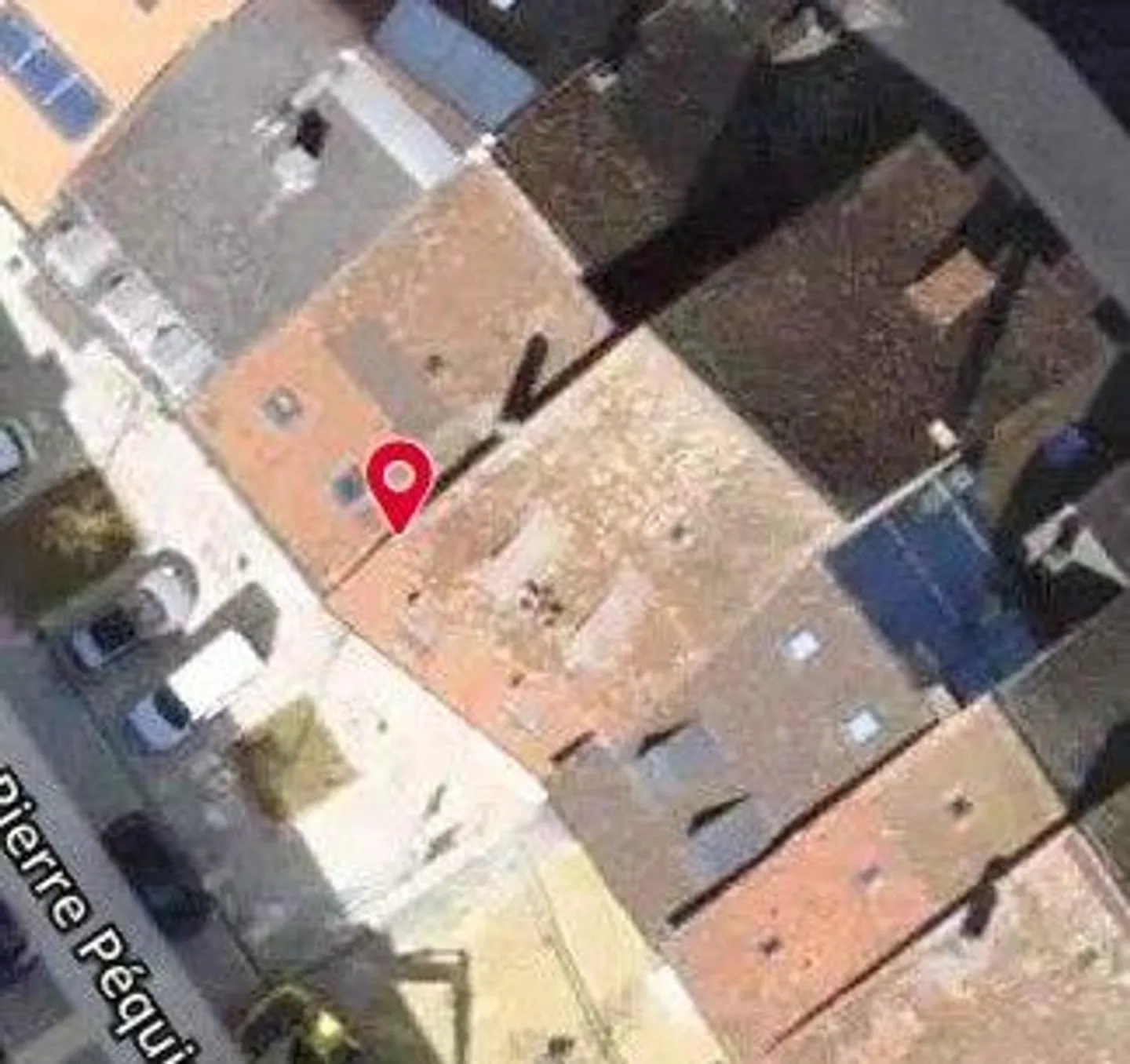 Mixed-use building with 7 apartments and a commercial space - Photo 4 of 13