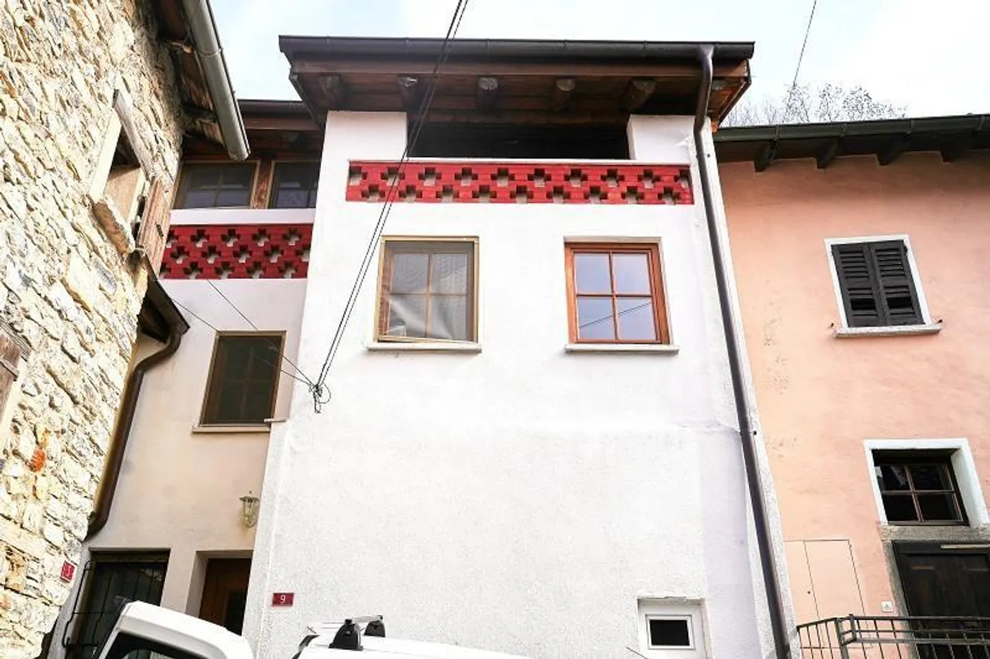 Maison de village de 5 pièces dans un emplacement très calme et ensoleillé - Photo 1 sur 27