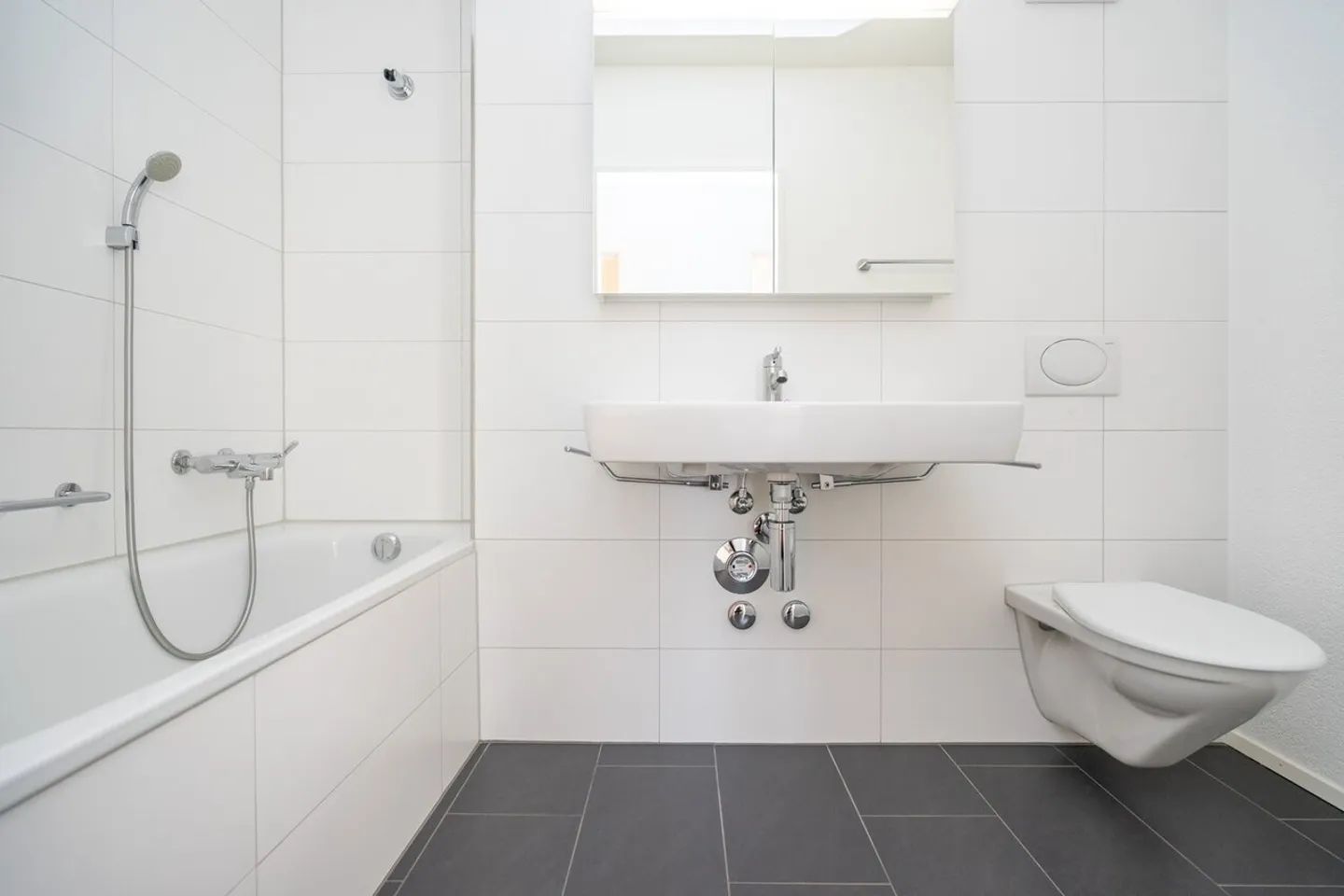 Apartment for rent - Photo 4 of 9