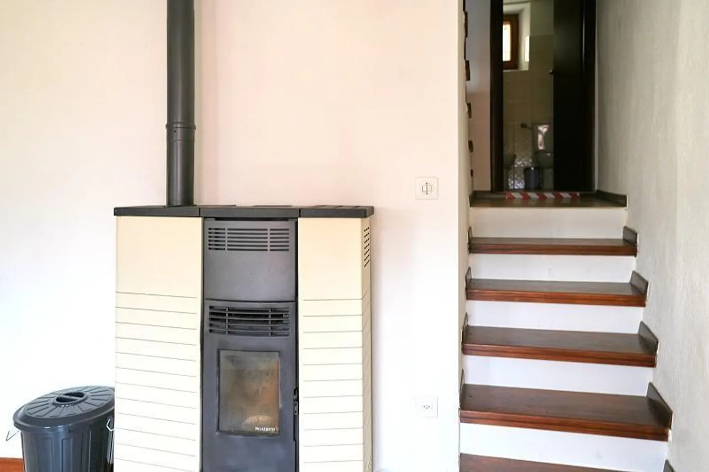 Maison de village de 5 pièces dans un emplacement très calme et ensoleillé - Photo 3 sur 27