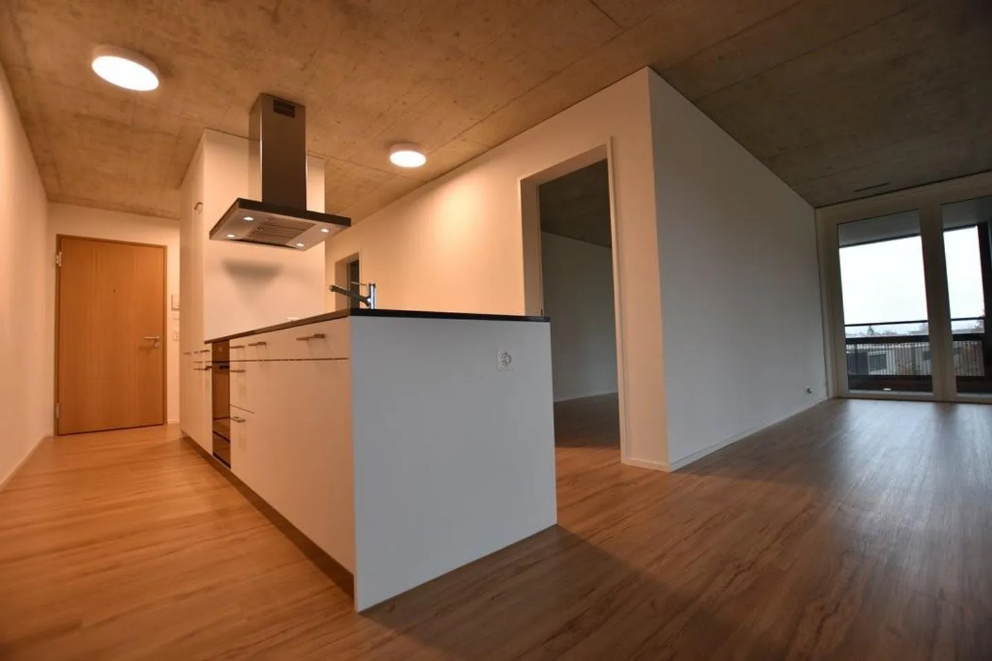 Grosszügige und zentrale 4.5-Zimmerwohnung im Herzen von Bern-Bümpliz - Photo 2 of 11