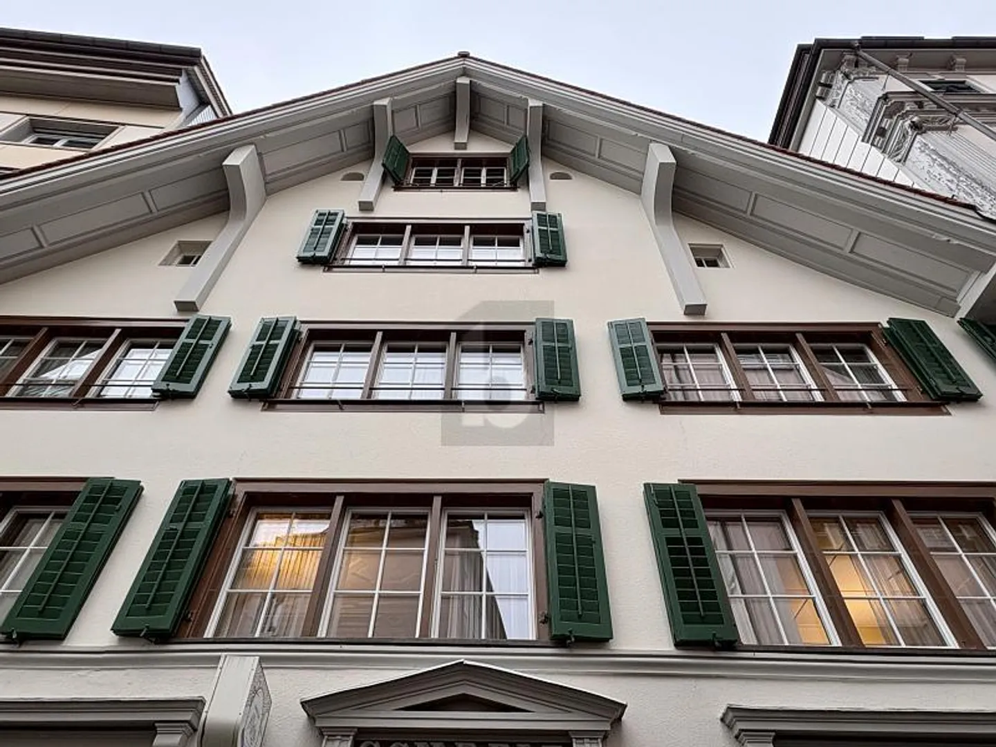 CENTRALE, TRANQUILLO E RINNOVATO DI RECENTE - Foto 1 di 6