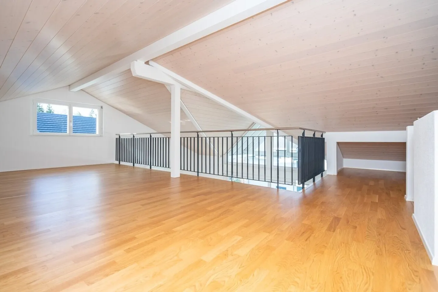 Apartment for rent - Photo 8 of 9