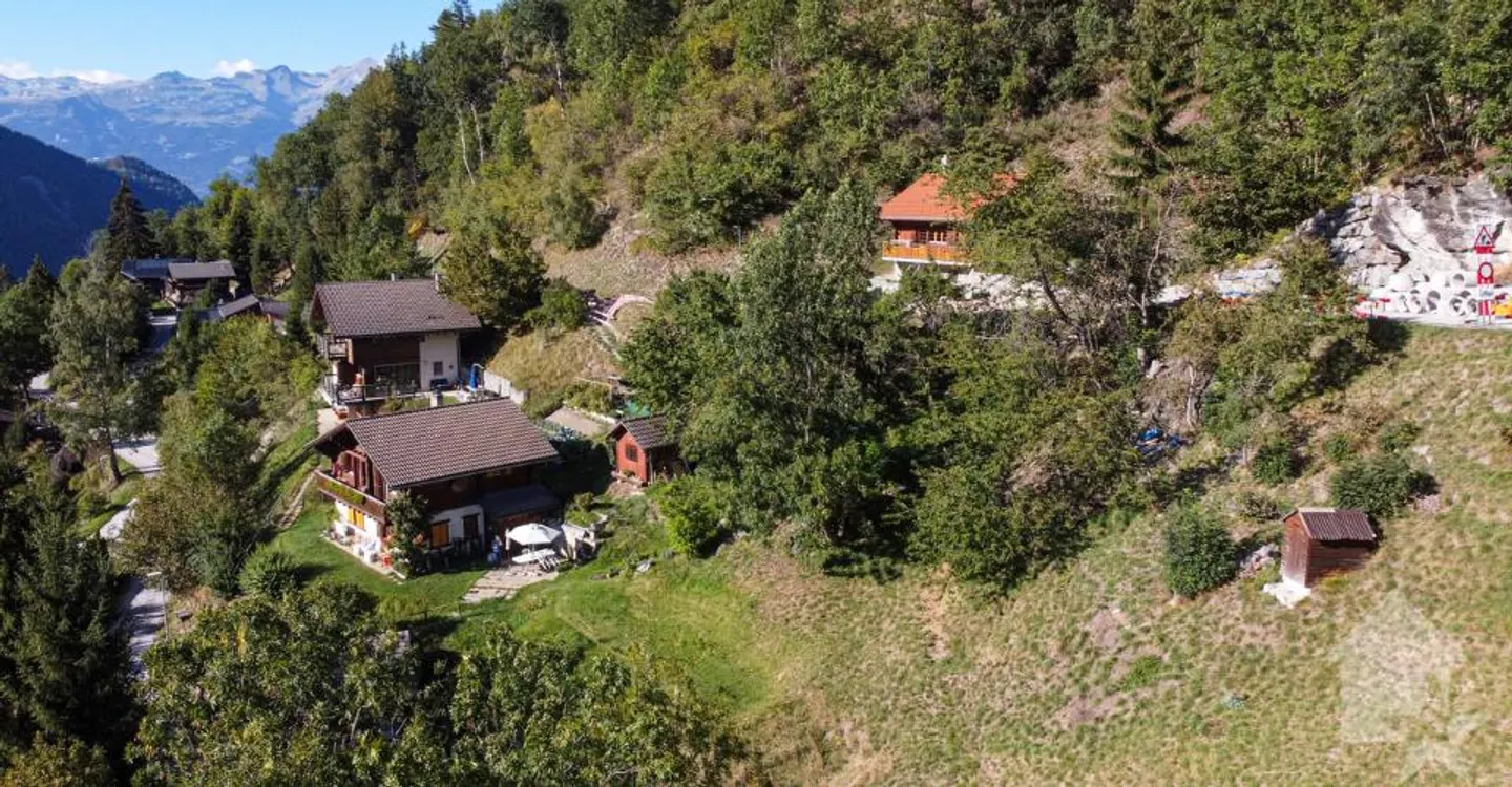 Splendid building plot on the heights of Vissoie - Photo 1 of 5