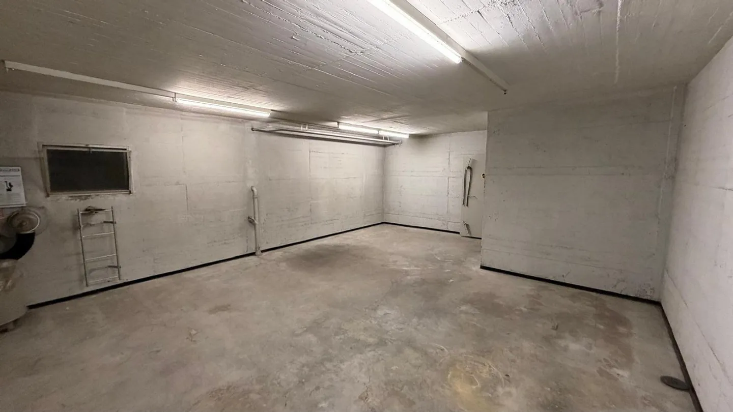 Petite surface de stockage à louer à Regensdorf - Photo 6 sur 7