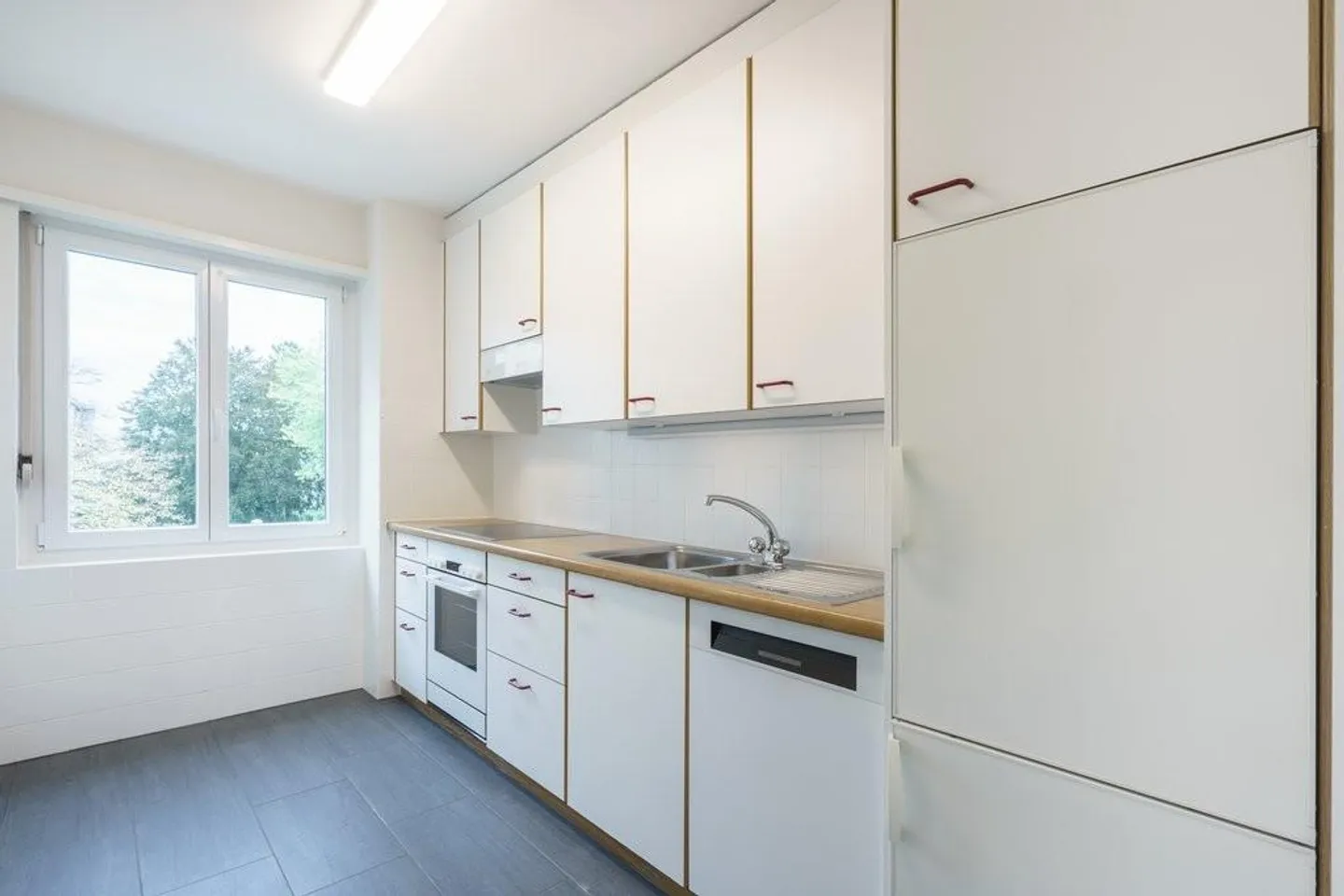 Appartement 3.0 pièces avec lave-linge-sèche-linge - Photo 3 sur 9