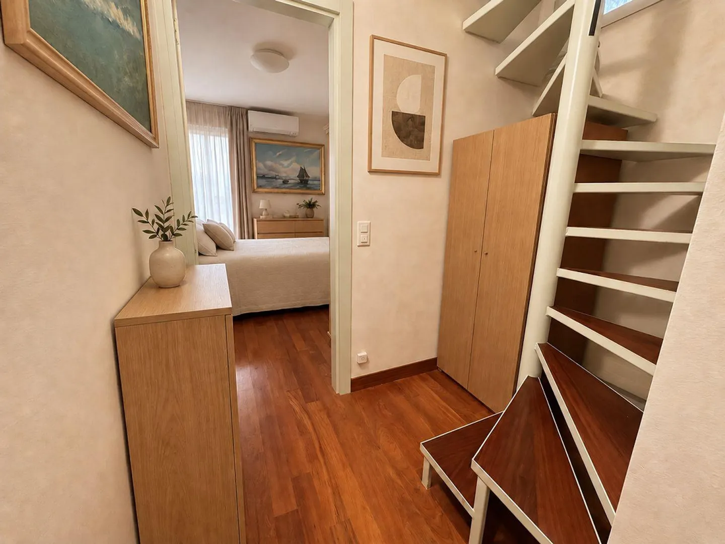 Lugano Castagnola – Elegant duplex apartment with lake view and spacious living areas - Photo 12 of 14