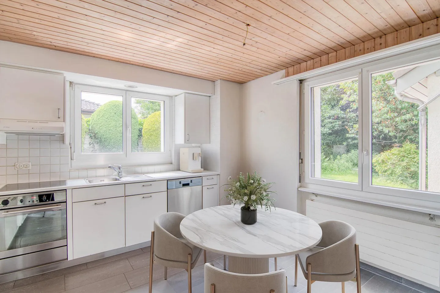 Maison individuelle de 6,5 pièces située au calme à Meikirch - Photo 6 sur 30