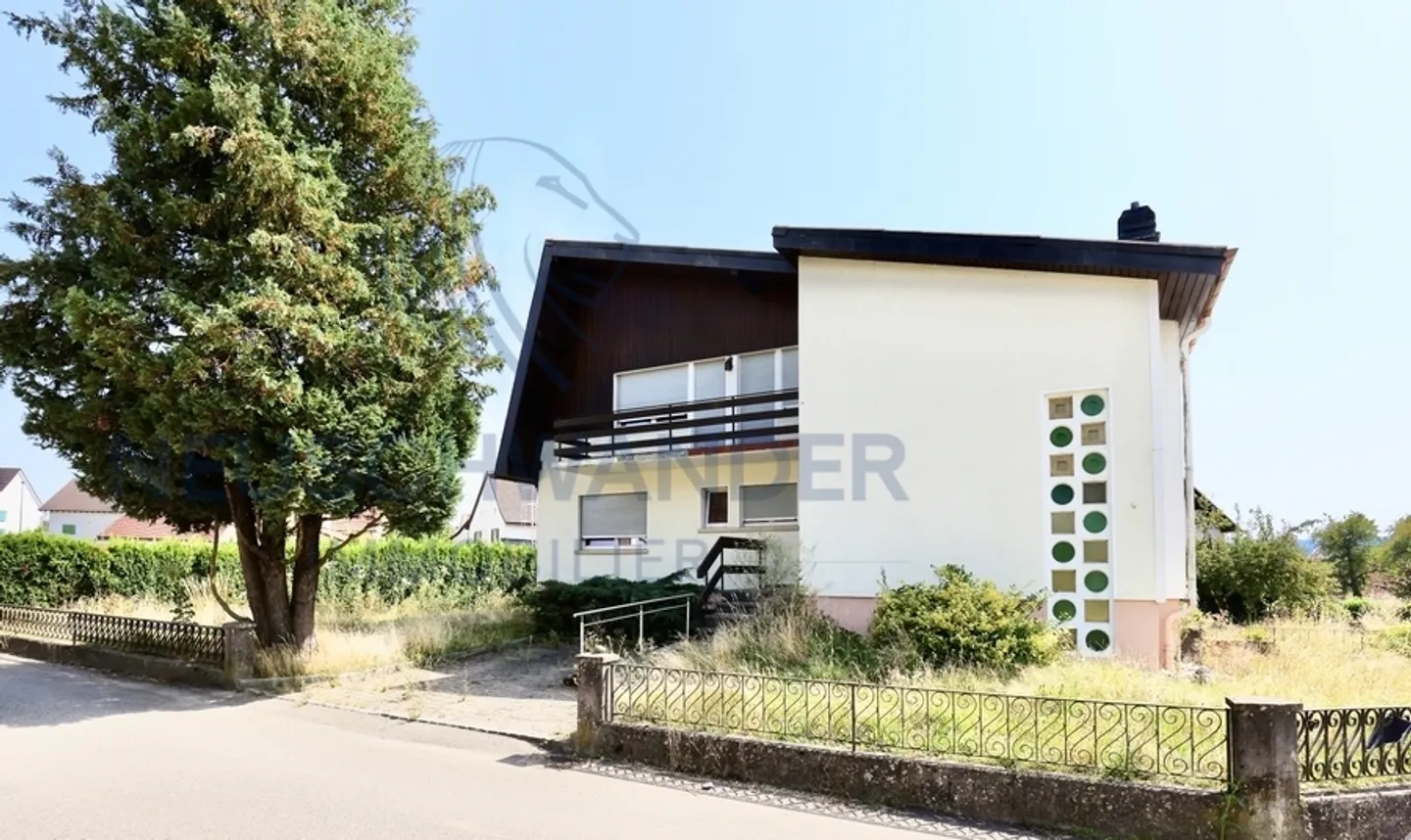 Close to nature large family house with two apartments - Photo 2 of 20