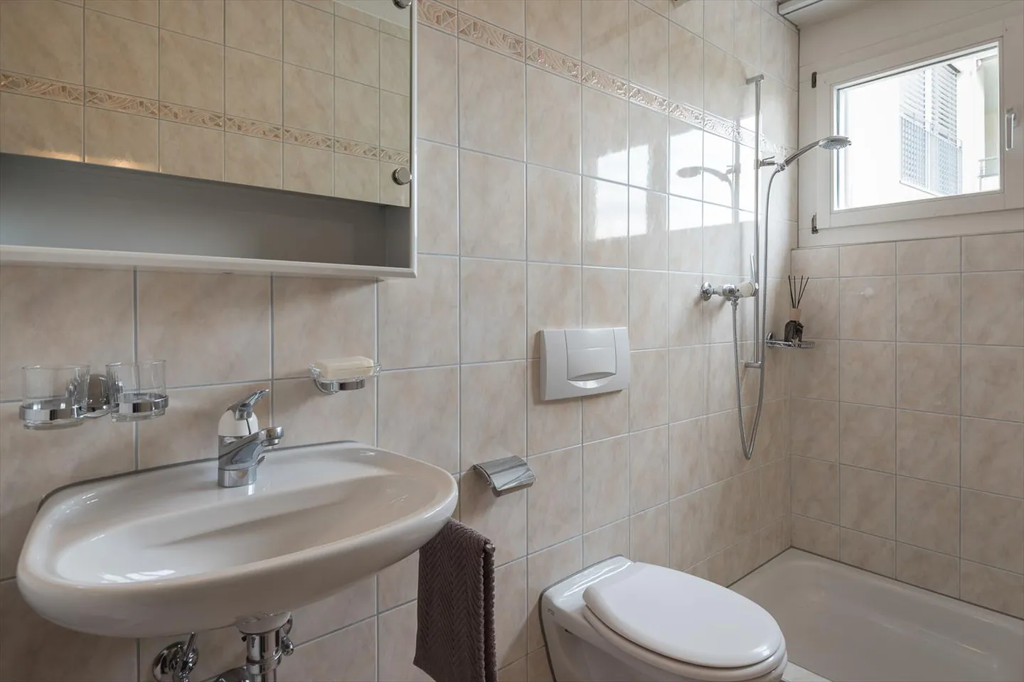 4.5 Room Apartment - Photo 5 of 9