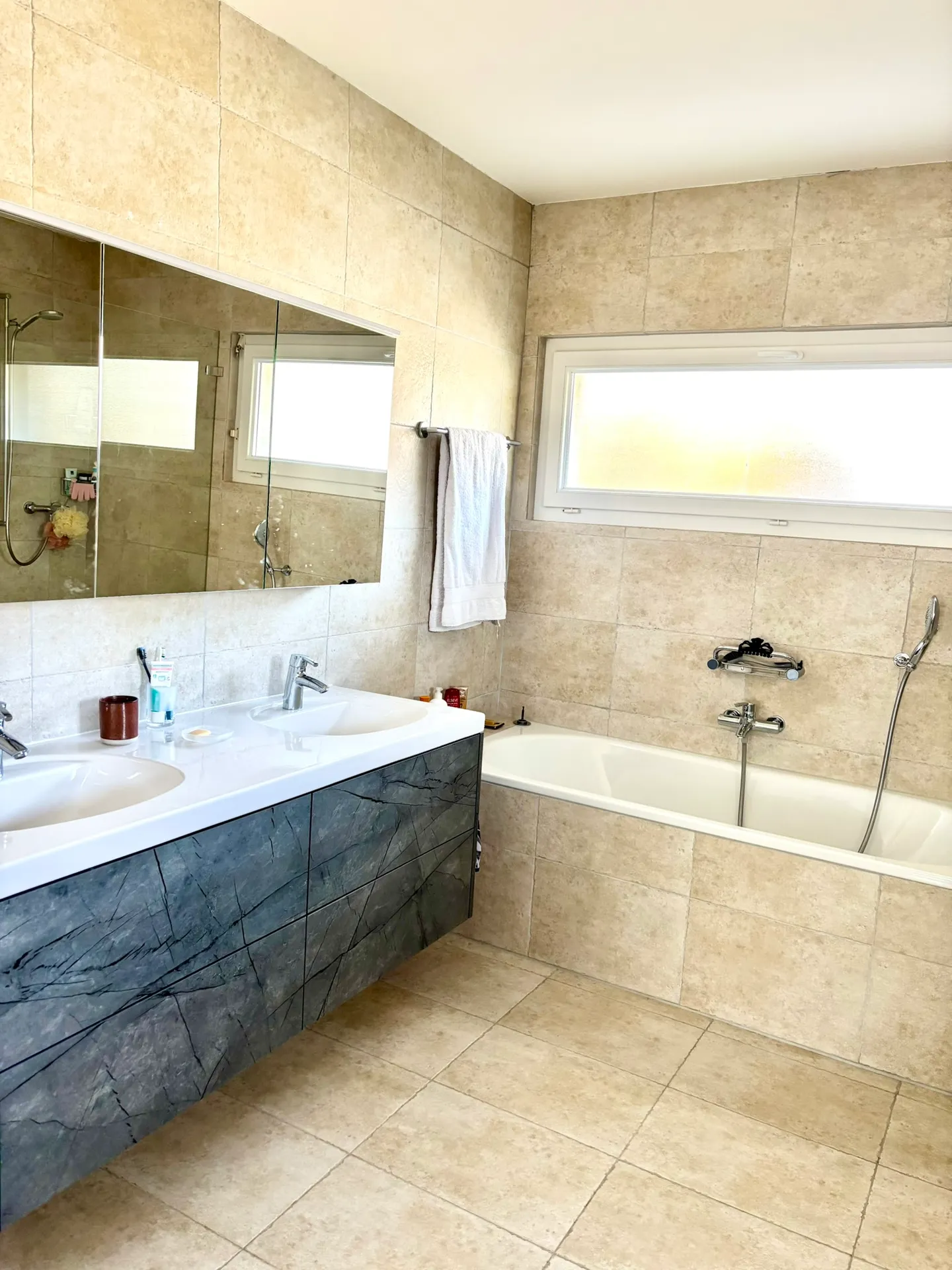 Luxury Villa with Mountain View - Photo 13 of 20