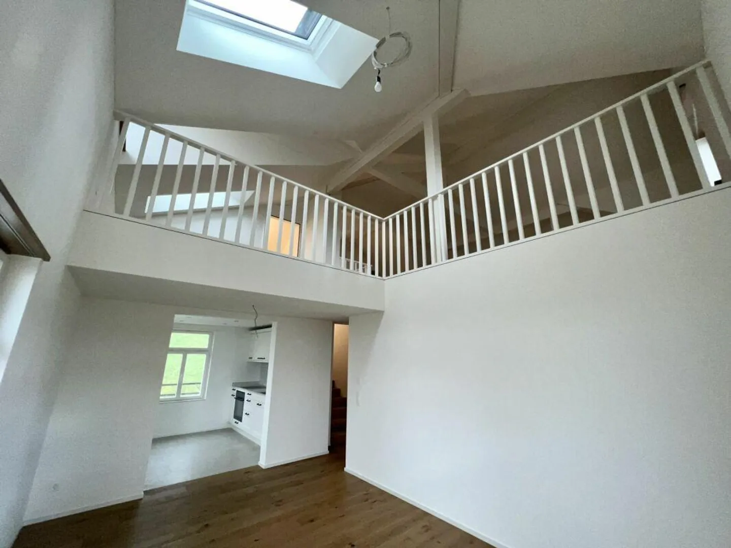 Calm, Green & Panoramic View - 5-Room Maisonette Apartment in a Special ... - Photo 4 of 11