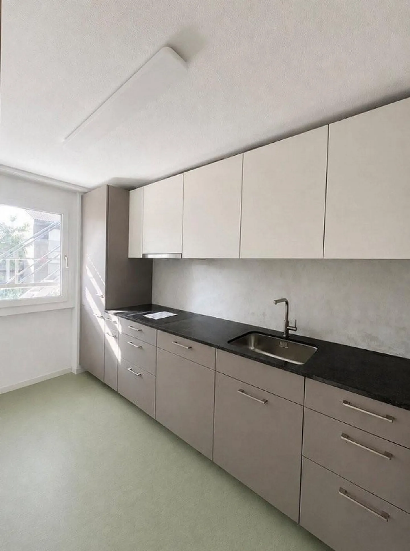 Renovated Gallery Apartment - Photo 2 of 8