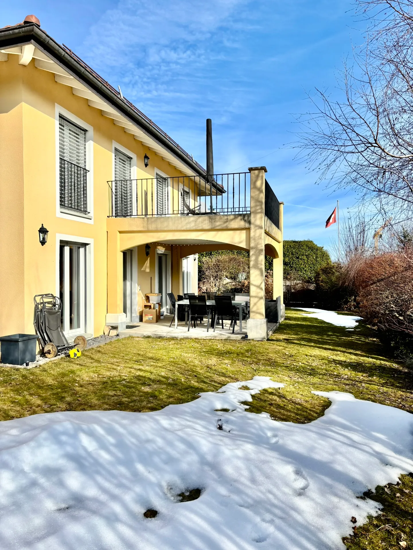 Luxury Villa with Mountain View - Photo 16 of 20