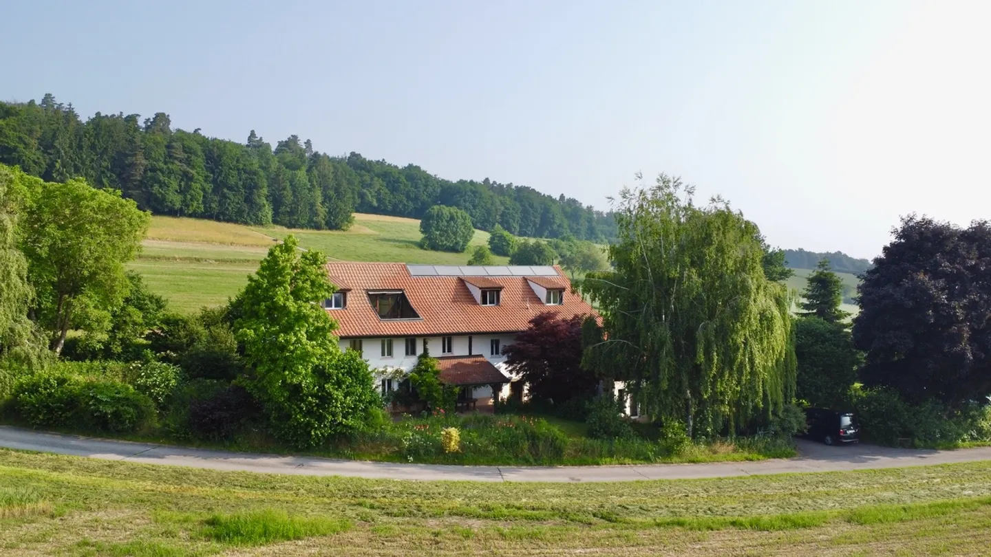 Farmhouse converted into 2 spacious apartments - Photo 8 of 8