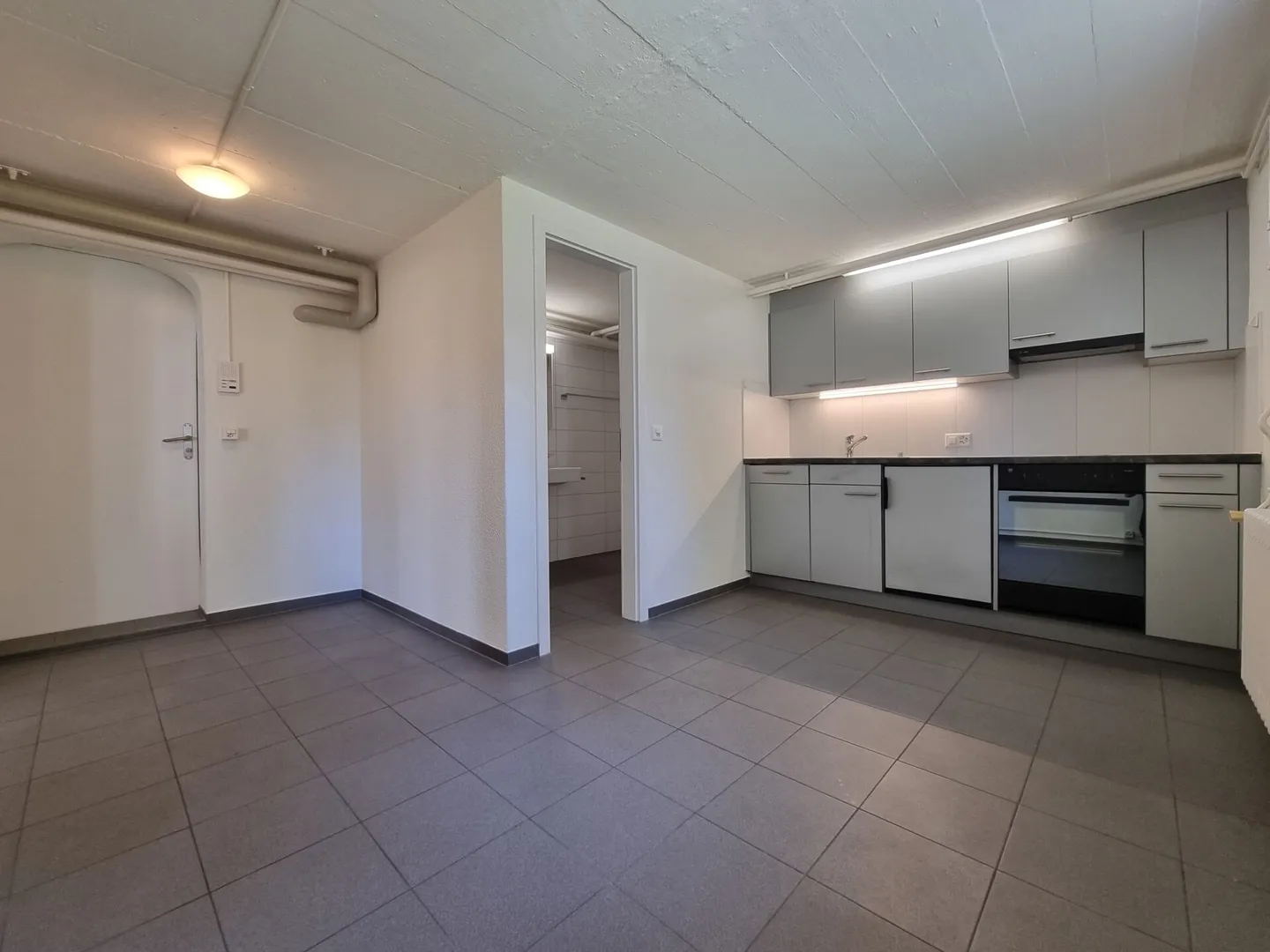 Espace commercial avec qualité de retraite - Optimal pour bureau ou cabinet - Photo 2 sur 4