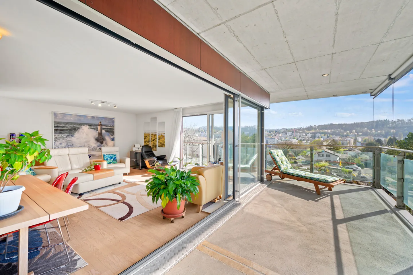 Beautiful opportunity in the heart of the Vaud capital - Photo 3 of 13