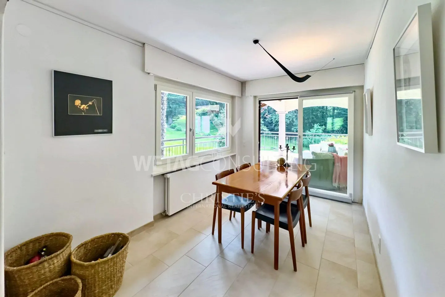 Propriété spacieuse dans la verdure avec villa principale, maison d'hôtes et grotte indépendante à vendre à Rivera-Monteceneri - Photo 5 sur 13