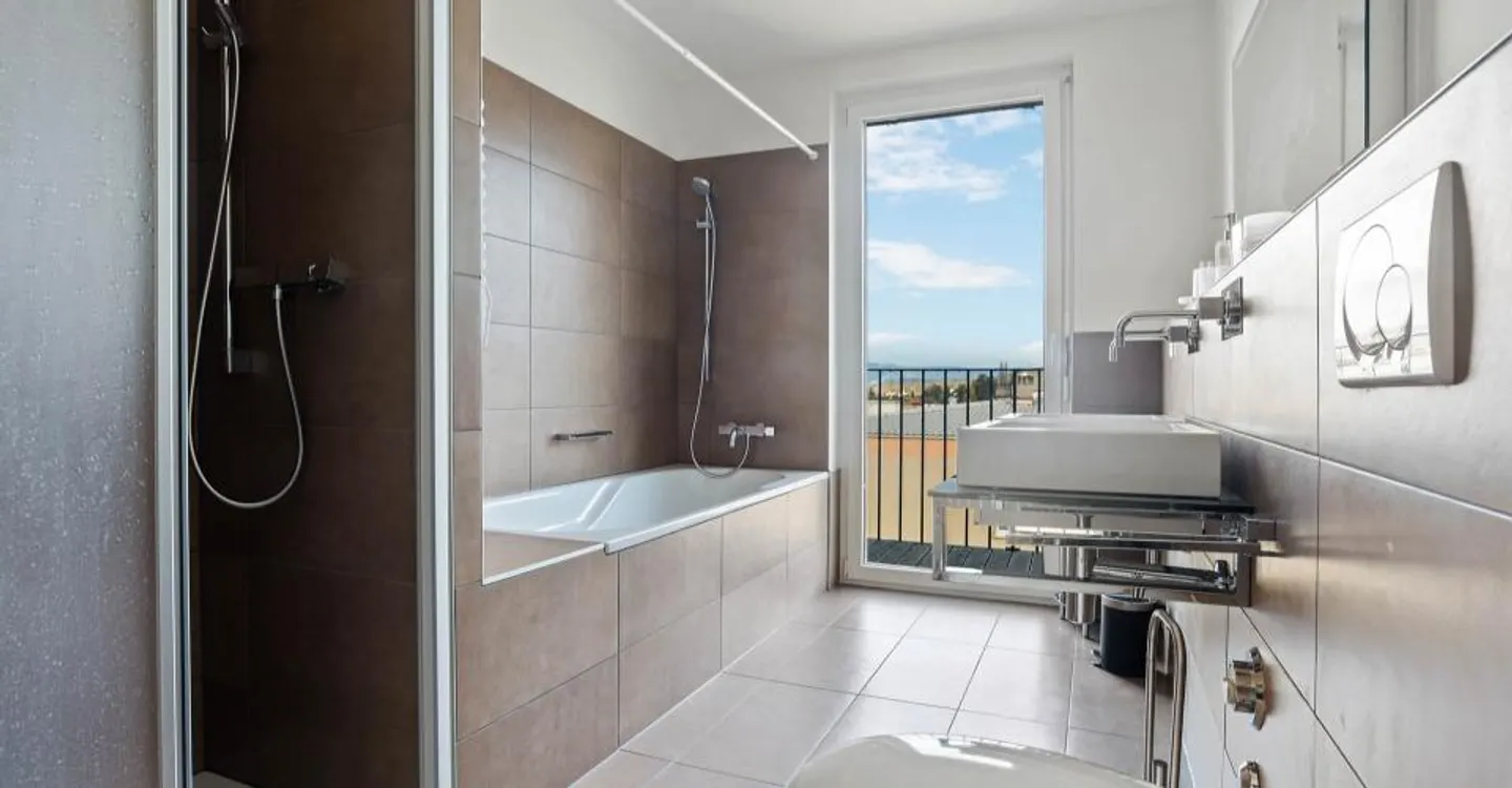Appartement Magnifique avec Terrasse - Photo 6 sur 7