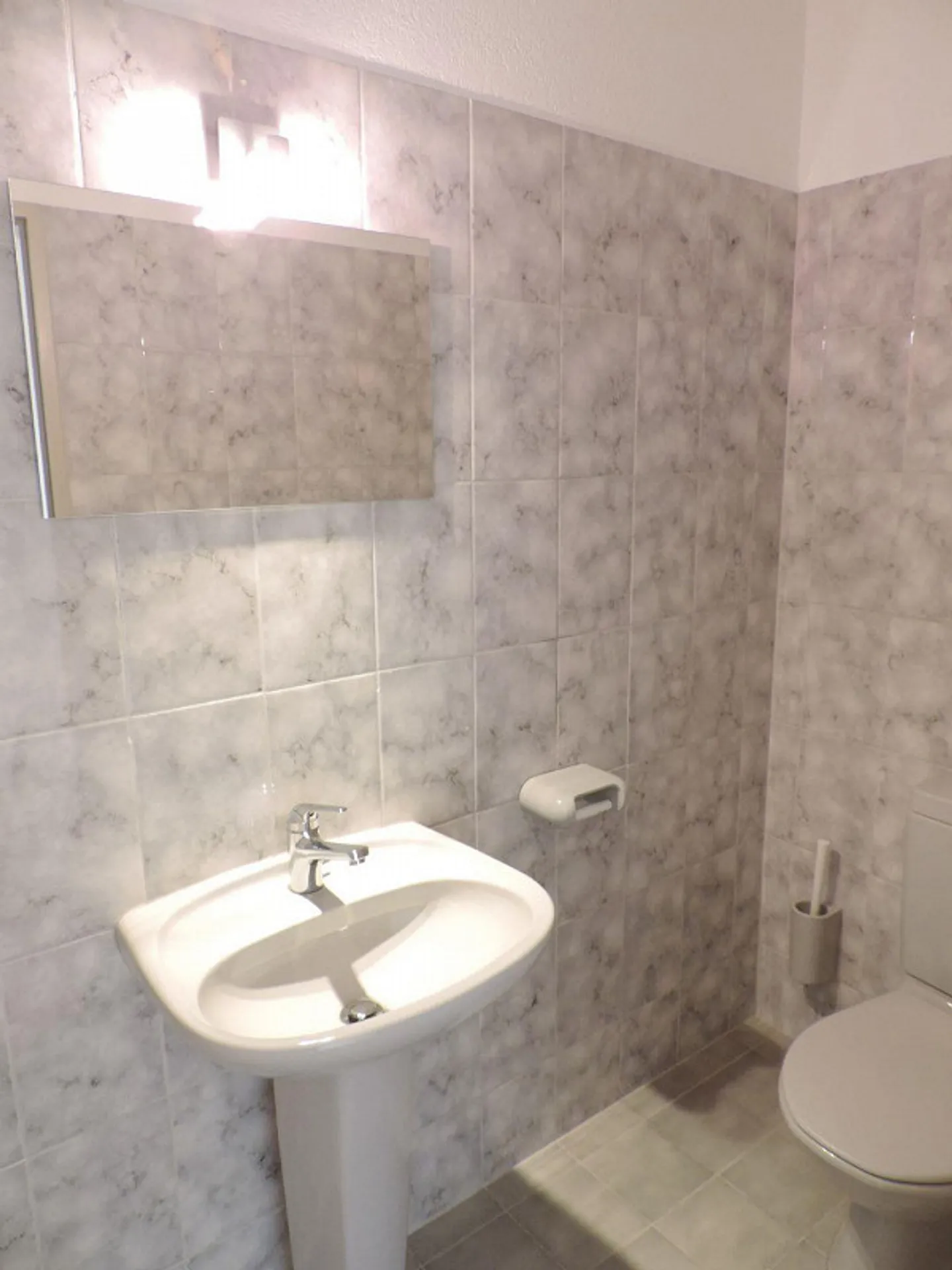 Appartement en attique de 4,5 pièces avec grande terrasse - Photo 8 sur 13