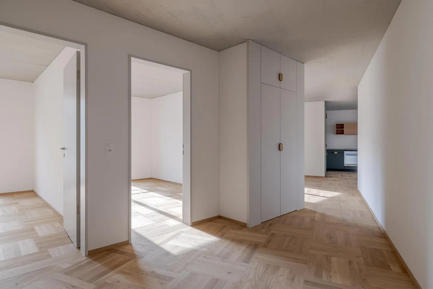 3.5 Room Apartment in Biel - Photo 3 of 12