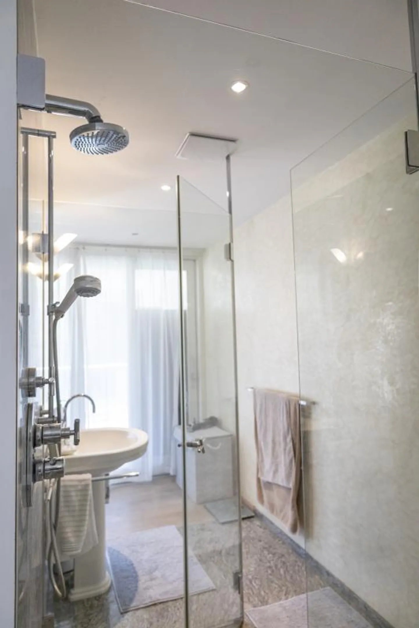 Exclusive 4.5-room maisonette apartment in building rights - Photo 5 of 27