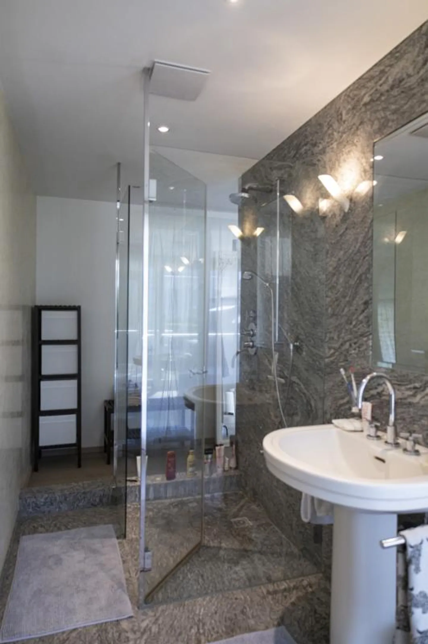 Exclusive 4.5-room maisonette apartment in building rights - Photo 4 of 27