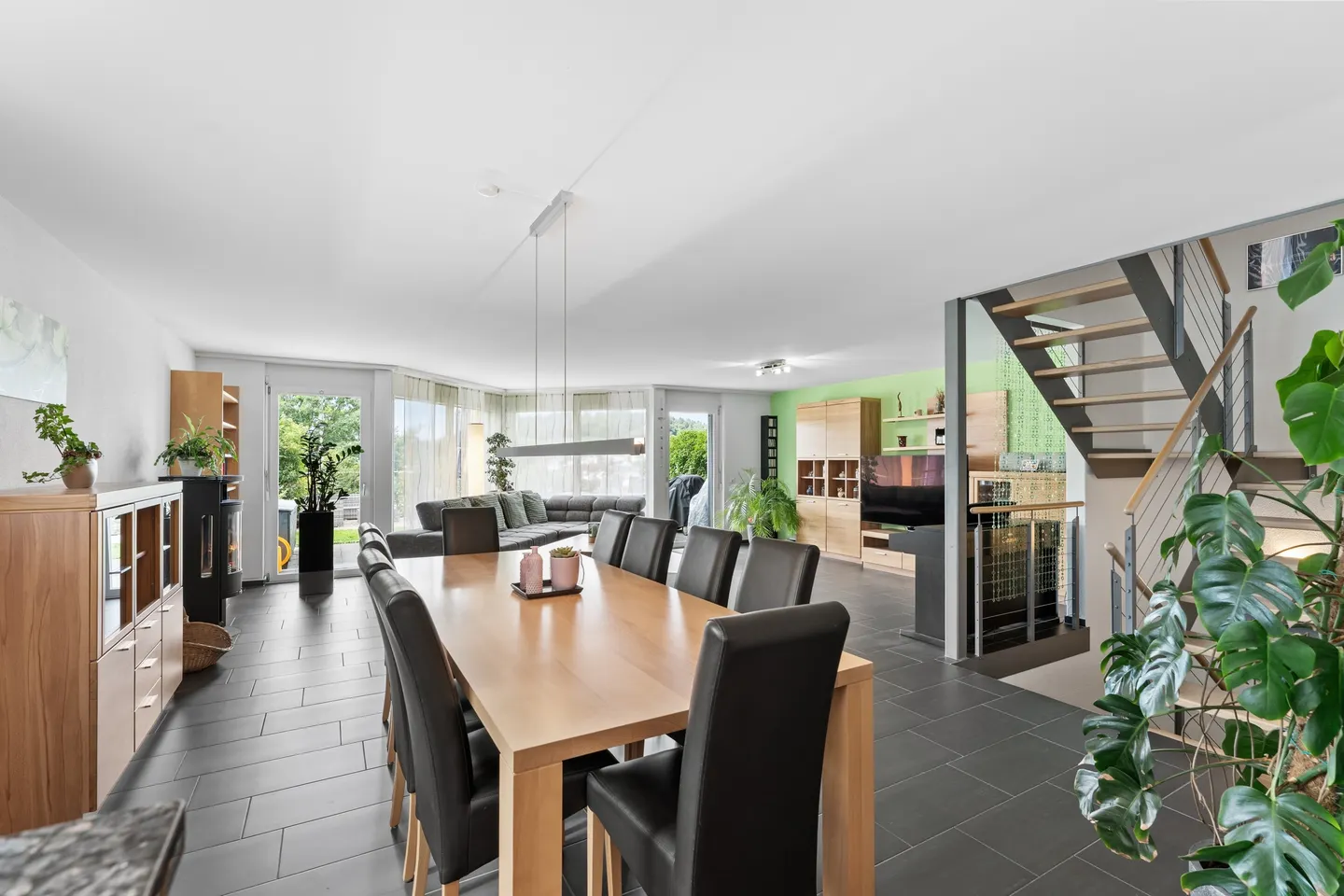 Maison de 5,5 à 6,5 pièces avec garage double spacieux - Photo 2 sur 11