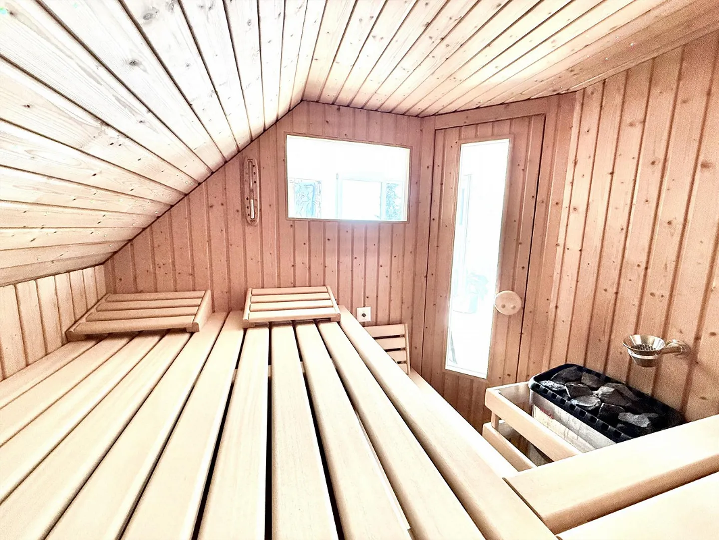 Ampio Duplex Attico con Galleria, Sauna, Freecooling e Camino - Foto 4 di 5