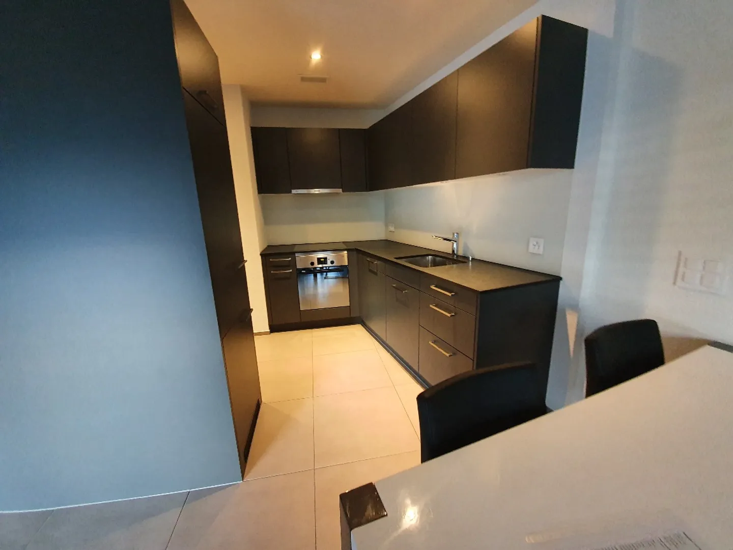 Modern 2.5-room apartment - Photo 2 of 9