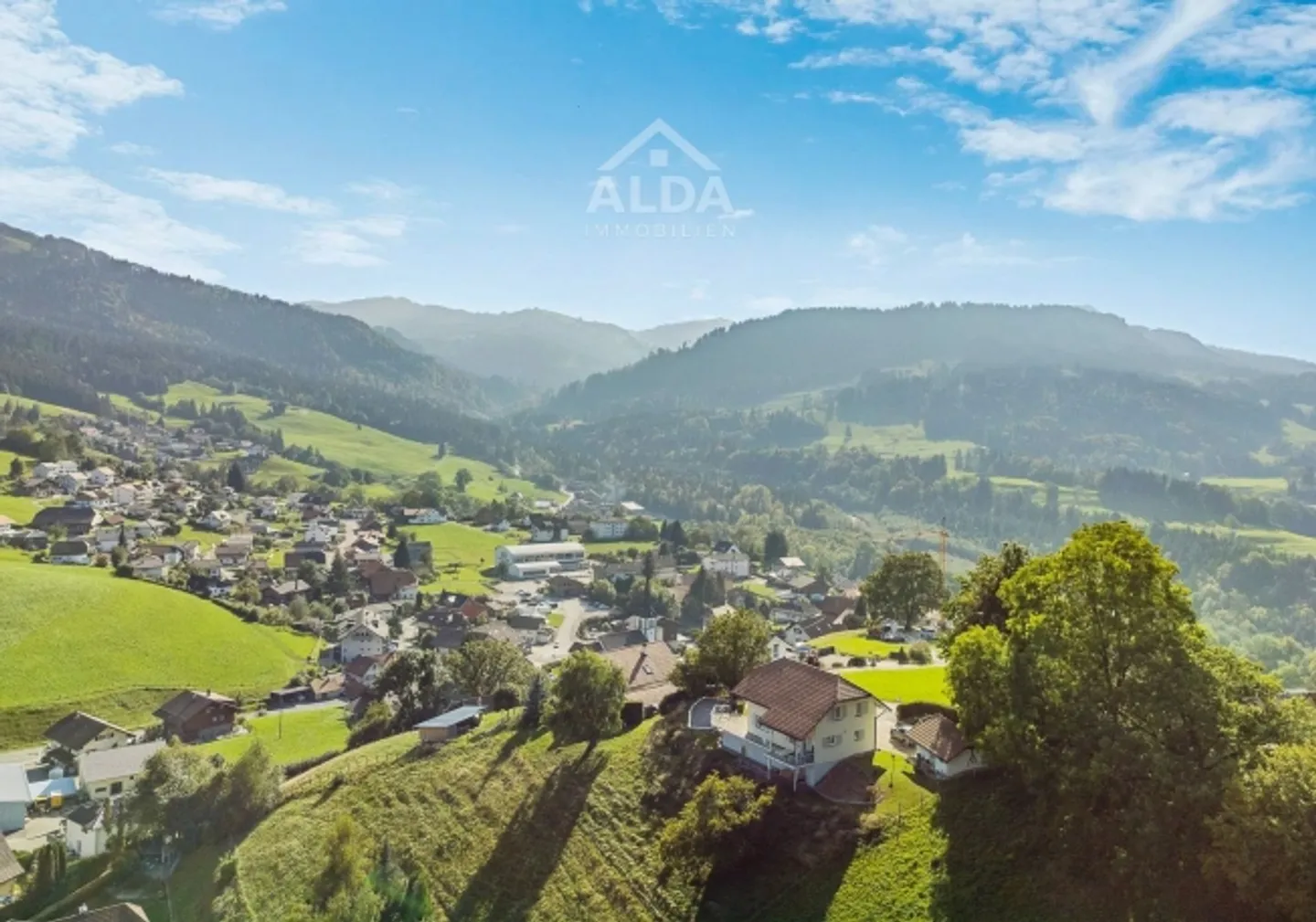 Appartamento mansardato di 2,5 locali con vista a Plasselb - in vendita - Foto 1 di 9