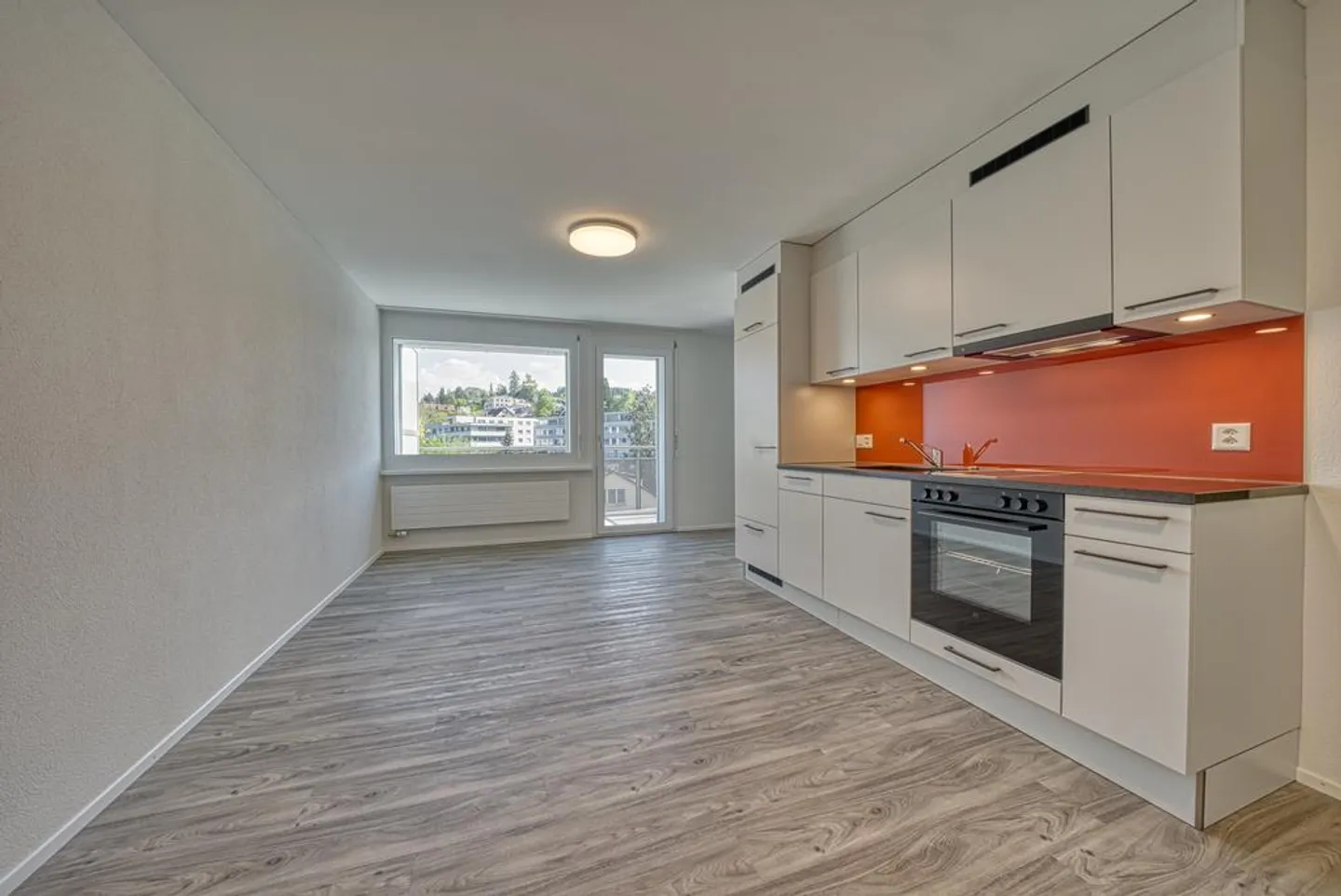 Your new home in a central location - Photo 2 of 5