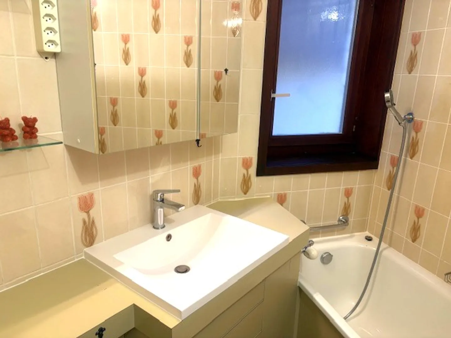 Charming apartment with 2.5 rooms and balcony in St-Cergue - Photo 3 of 9