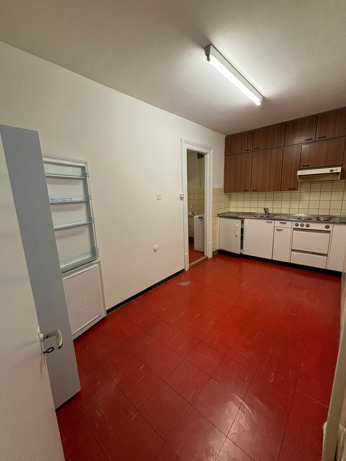 Charming 3.5-room apartment on Bahnhofstrasse in Biel - Photo 5 of 12