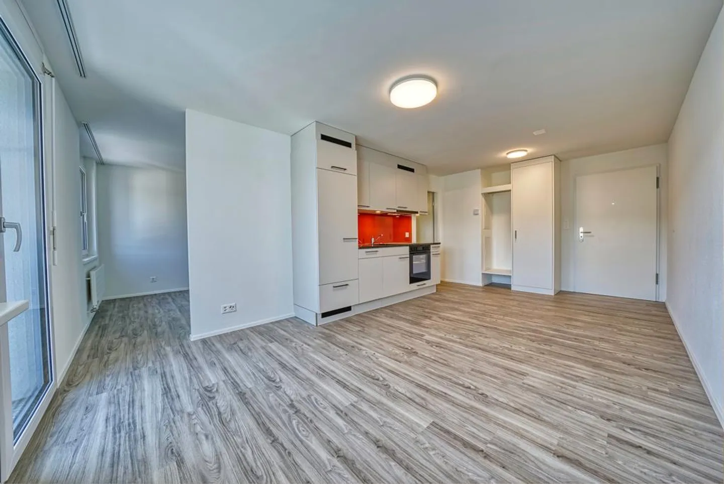 Your new home in a central location - Photo 3 of 5