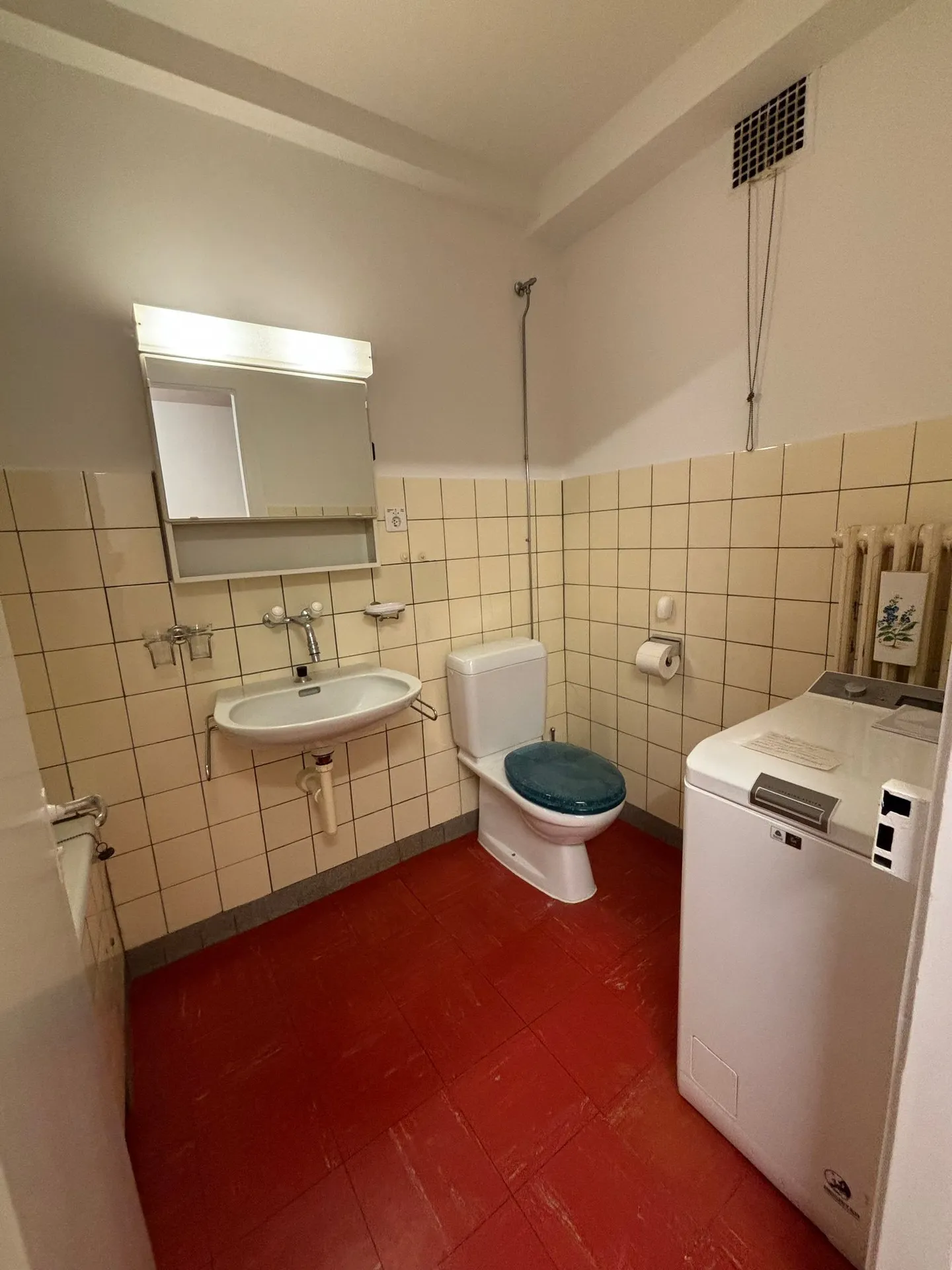 Charming 3.5-room apartment on Bahnhofstrasse in Biel - Photo 7 of 12