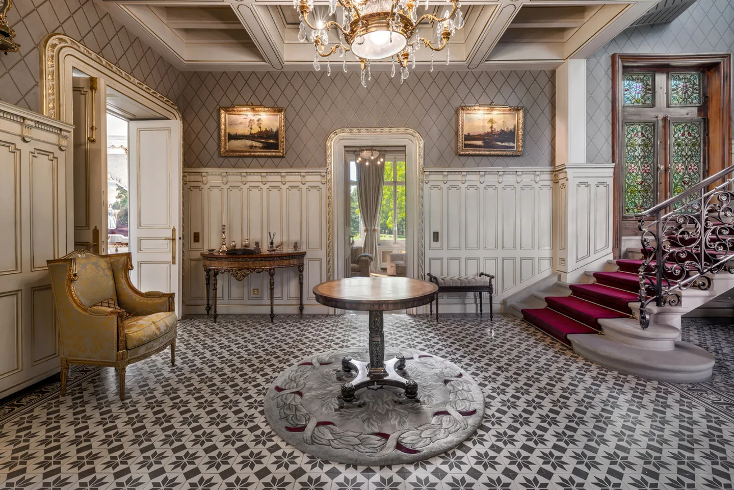 Außergewöhnliches Château aus dem 19. Jahrhundert und 9,5 Hektar Anwesen - Foto 5 von 22