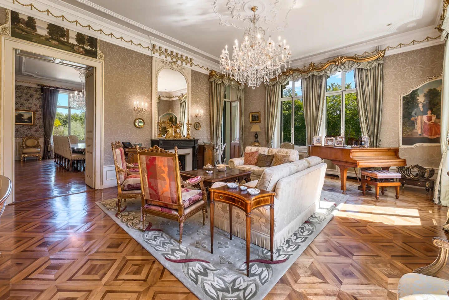 Außergewöhnliches Château aus dem 19. Jahrhundert und 9,5 Hektar Anwesen - Foto 6 von 22