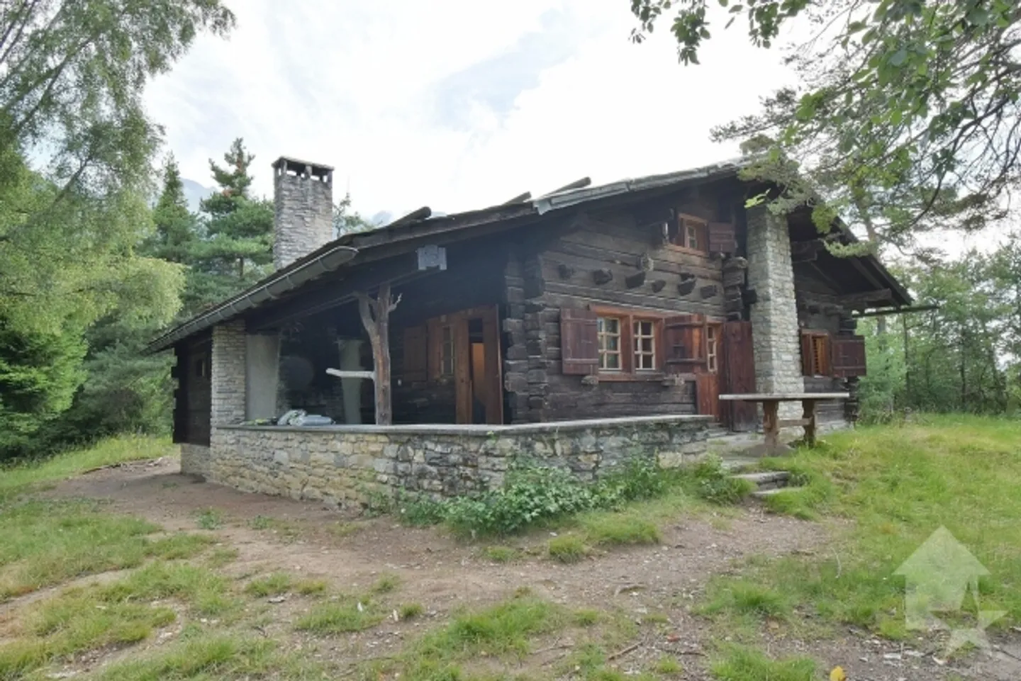 Bellissimo chalet in montagna in una zona tranquilla e spaziosa - Foto 3 di 13